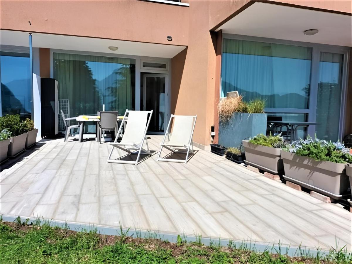 Waterfall & Pool Riva del Garda Exterior foto